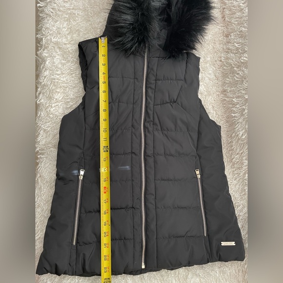 Calvin Klein Black Quilted Vest with Faux Fur - Picture 5 of 6